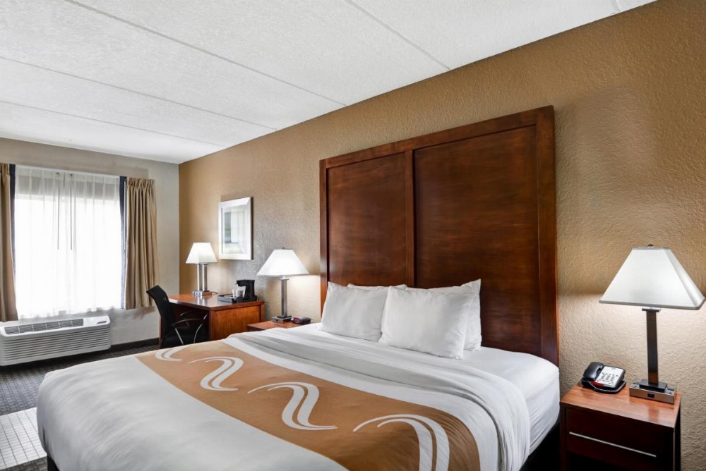 Room image 3