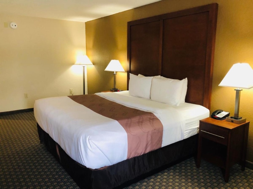 Room image 3